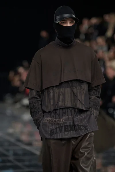 Look 42